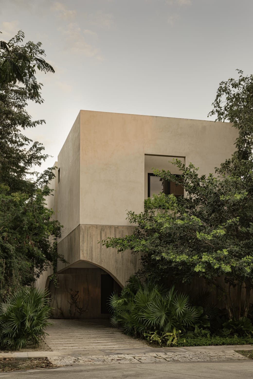 CASA DRAGONES 13